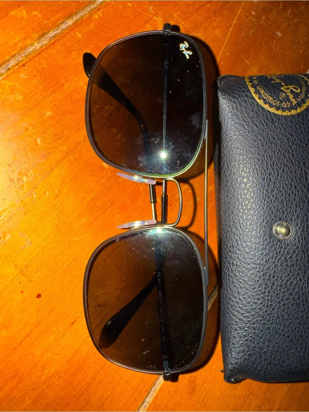 Ray-Ban Black Metal Aviator Sunglasses with Black Case